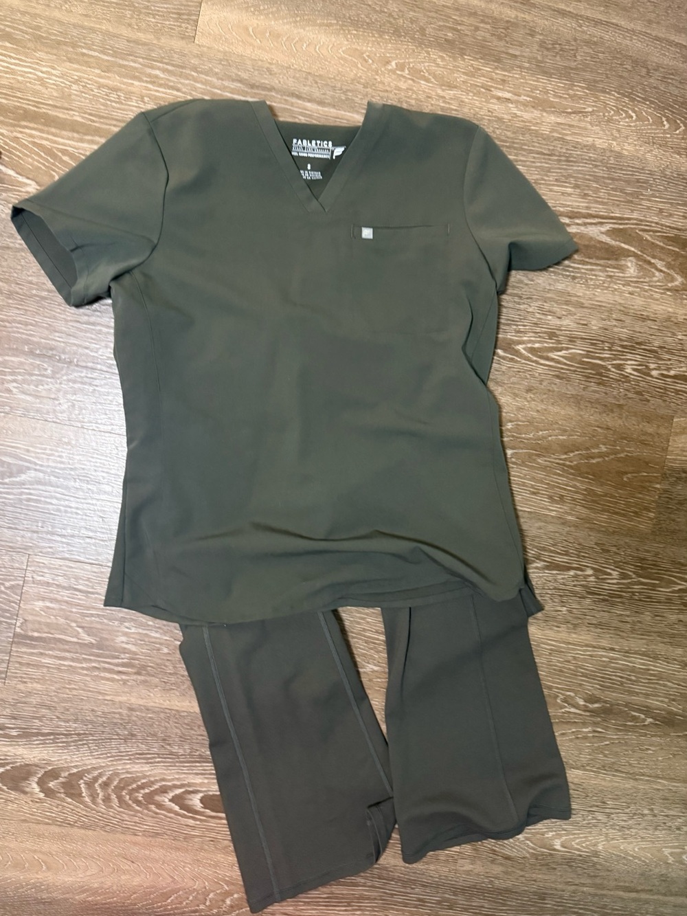 Fabletics Scrub Set